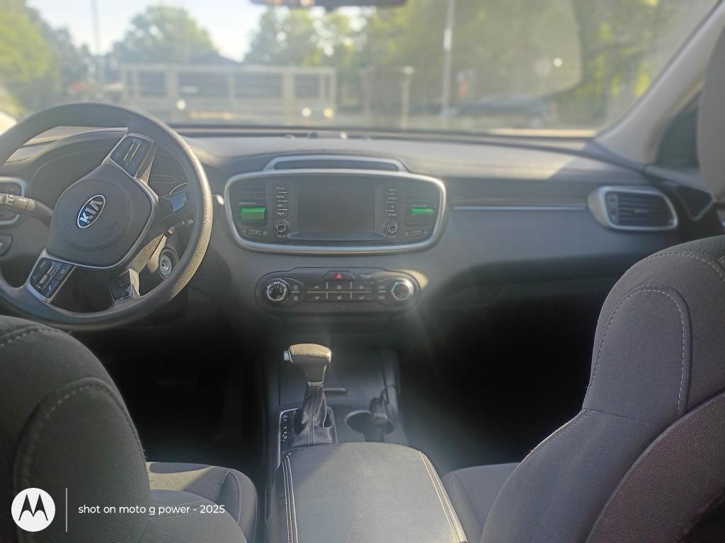 2019 Kia Sorento L - Photo 8