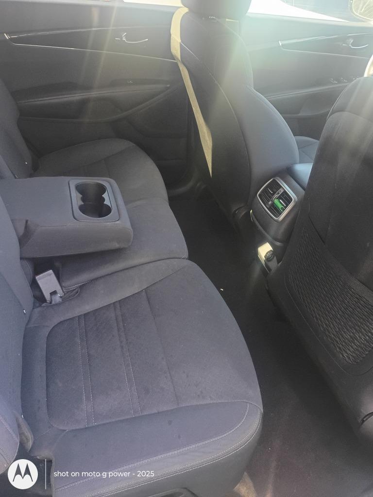 2019 Kia Sorento L - Photo 11